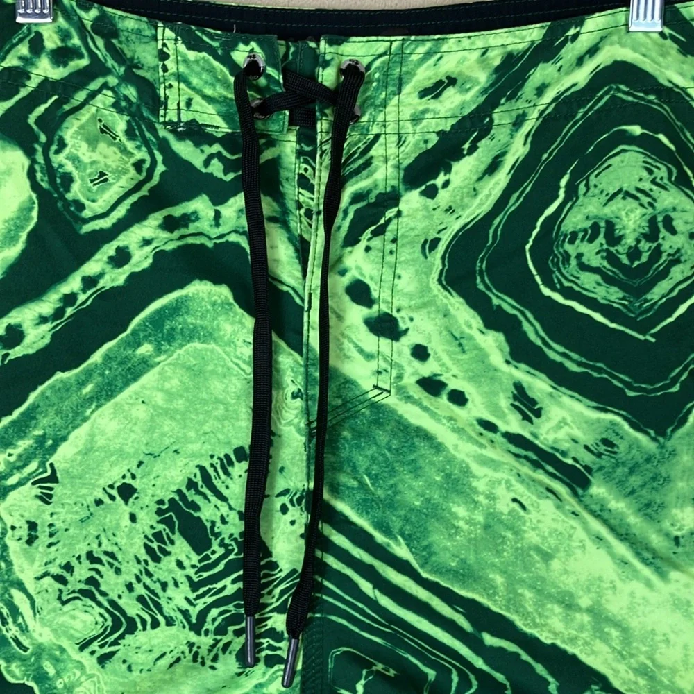 Nike 6.0 Board Shorts Swim Trunks Graphic Print‎ Skate Green Men’s size 38